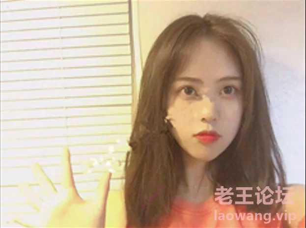 [女大学生]
[转载搬运] 台灣大一新生學妹「戴春英」 [1V+459MB][百度盘]