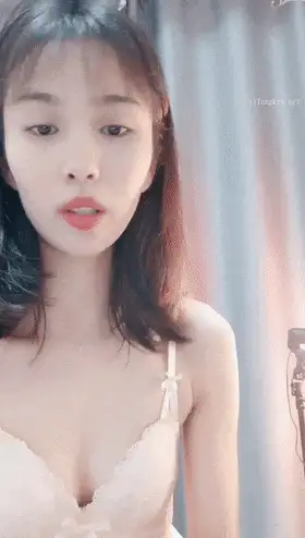 [国产主播]
[转载搬运] 完美女神！【一隻嘭嘭】完美身材，亭亭玉立。流口水，看着很清純，這陰毛長得太狂野了 [9V+5.05G][百度盘]