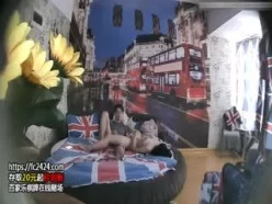 特色酒店伦敦主题房TP大屁股丰满女友貌似很饥渴没有得到满足要自摸[00:29:31]
