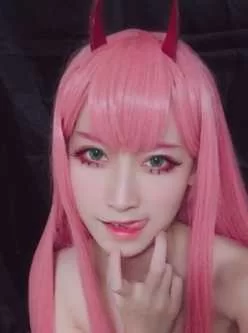 Zero Two Cosplay -時雨不迟- ￼