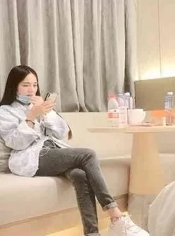 黑衣花臂纹身妹子口交舔弄张开双腿后入侧入猛操[01:15:16]