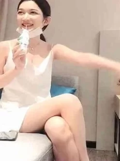 高颜值气质美女啪啪，舌吻掰开粉穴口交按着抽插大力猛操[01:14:22]