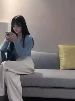 抖音女网红街拍（1V+2G）磁力链接