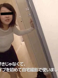 天然素人021417-01独自生活的女孩~清塚れん[01:02:11]