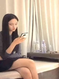 黑裙长发妹子啪啪，抬腿侧入后入上位骑乘抽插猛操[01:10:39]