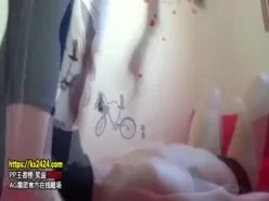 【女王】身材很牛逼的性感打底裤女王姐姐菊花上位坐性奴面目极度诱惑mp4[00:07:40]