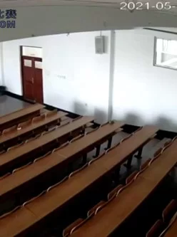 【 门 事 件 】 黑 龙 江 科 技 大 学 讲 座 教 室 学 ...