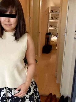 pacopacomama-030818_232-人妻自宅ハメ-～旦那のまくらについた間男の精子～[01:00:43]