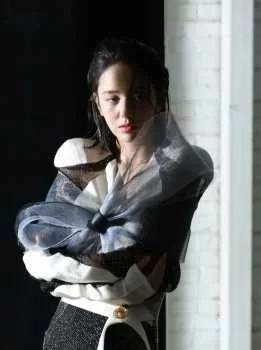 <b style='color: red;'>[已失效] </b>佟丽娅【136M-多P】