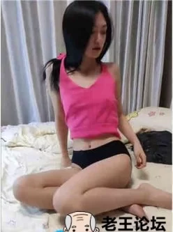 [国产剧情]粉色背心贫乳气质美女-大长腿脱下牛仔短裤摸逼[02:09:59]