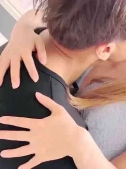 勾搭这一块深夜探花服务不错少妇，穿上黑丝任意玩弄，撕裆翘起屁股摸逼，深喉口交骑乘后入猛操[00:46:21]