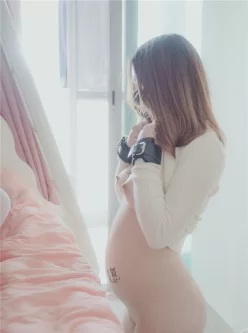 <b style='color: red;'>[已失效] </b>度盘 极品网红嫩妹YUZUK姐妹三人销魂【47P+1V 700MB】
