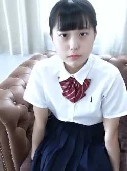 [转载搬运] 挺清纯可爱的一个美女   高清无码的 [4v+10.67GB][附件下载]