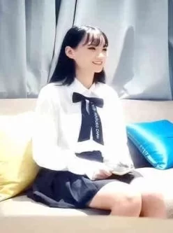 长相清纯白衣嫩妹，舌吻调情穿上情趣装后入[00:52:11]