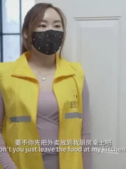 [转载搬运] 尤物女神剧情演绎穿瑜伽裤送外卖被顾客强迫口交 无套插... [1V+845M][bt种子]