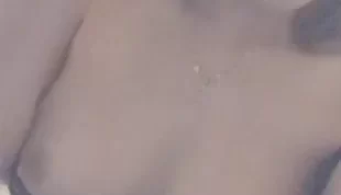 极品大胸混血美女主播情趣内衣楼道内露出自摸给**打奶炮[150MB][百度盘]
