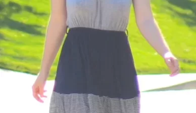 极品美女蹲下露出鲍鱼(多个特写镜头)[1V 2.84G][百度盘]
