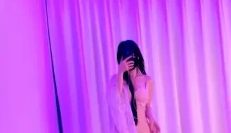 <b style='color: red;'>[已失效] </b>大三丝  [2V 2001MB][百度盘]