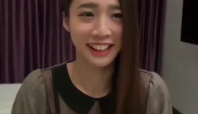 身材苗条的黑丝美眉，没想到小穴也是如此粉嫩。2.1-7
