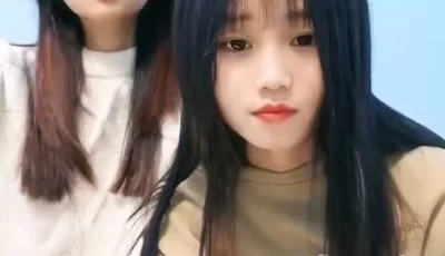 [自行打包] 漂亮姐妹花一起秀！奶子一大一小！从下往上视角掰穴，... [1+2.1 G][百度盘]