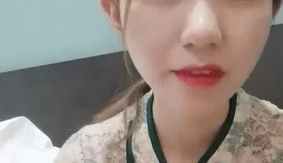 [转载搬运] 最近下海的高颜值小空姐❤️紫贤❤️，阔阔爱爱，甜美妞，捋获你的芳心，无套做爱舒服 [1v+409M][磁力链接]