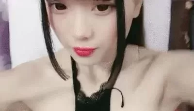 [转载搬运] 【清纯系天花板萌妹】小虎牙美妞，连体露奶丝袜，带上眼镜更是诱惑 [1v+787M][磁力链接]