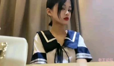 [转载搬运] 极品嫩妹妹！情趣学生制服，娇小身材细腰美臀，骑乘位怼骚穴，扶腰后入爆操 [1V+564M][磁力链接]
