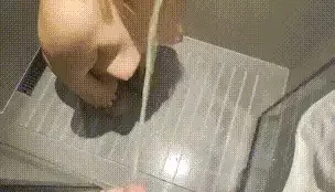 [转载搬运] 最新5月无水首发！花式调教露出肛塞口交M腿狗链吃烟灰喝尿 [159V+737M][磁力链接]