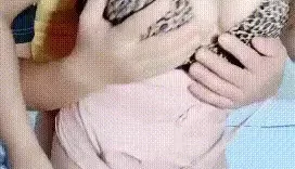 [转载搬运] ♆♆【夜攻水帘洞】熟女欲姐~! 沟搭小鲜肉 外卖哥~无套啪啪 [V14+8.8G][百度盘]
