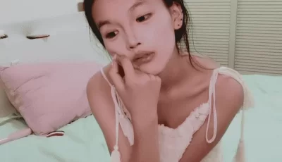 [转载搬运] 唇钉甜美小姐姐，80多斤骨感，炮友操多毛骚逼，掰开紧致... [2+4972MB][磁力链接]