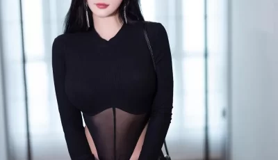 [转载搬运] 秀人 杨晨晨 紧身牛仔裤下的连体渔网丝袜爆乳奶牛 [81P+718M][百度盘]