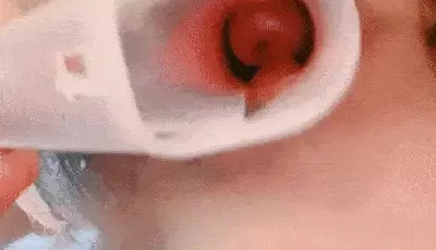 [转载搬运] 外表清纯又极度反差的小妹妹，用扩音器特写子宫给网友... [2+2468MB][磁力链接]