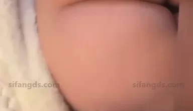 [转载搬运] 【抖音巨乳】鹤本 最新流出一对一 揉搓巨乳漏逼 [4V+143MB][百度盘]