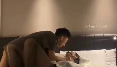 [转载搬运] 【核弹劲爆❤️泄密】最新长春厦航空姐被富二代调教 [1V+799MB][百度盘]