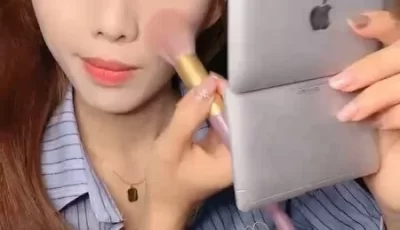 [转载搬运] OL风衬衣皮短裙坐在高凳子上 蹲着吃屌自摸[MP4/830MB] [1V+830M][磁力链接]
