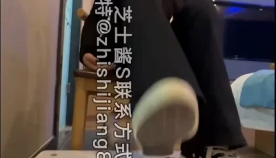 [自行打包] SM M男 芝士酱鞋脚龟头摩擦帆布鞋强行踩射 [4v+965M][百度盘]