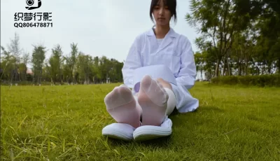 [转载搬运] [织梦映像]护士服白丝棉袜足 [88P+227M][百度盘]