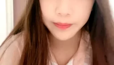 [转载搬运] 新來的可樂妹妹全程露臉穿上性感的情趣裝誘惑狼友，聽... [2+1250MB][磁力链接]