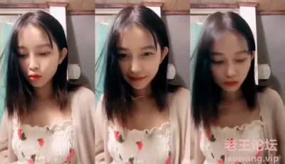 [转载搬运] 《百度云泄密》冒充经纪人忽悠漂亮学妹脱光了 看看她鲍... [2+1694MB][磁力链接]