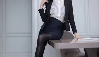 [转载搬运] 秀人网  陆萱萱 OL黑丝制服下的超大串珠丁字裤 [80P+689M][百度盘]