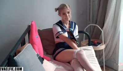 <b style='color: red;'>[已失效] </b>[自行打包] (Eva Elfie)Kawaii Schoolgirl Gets Creampie 4K [1v+4.09g][百度盘]