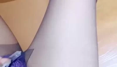 [自行打包] 【剧情演绎】大奶少妇的勾引 完全顶不住呀，直接扑打甩... [1v+1.58g][百度盘]
