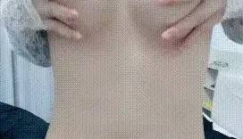 [转载搬运] 【迷】顶级校花~!巨乳桃臀~丝袜美腿~放飞自我~抖奶掰穴 [4V+3.7G][百度盘]