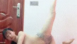 [转载搬运] 土豪重金定制【艺校极度反差学生妹】裸身舞蹈瑜伽展示 [10V+836M][百度盘]