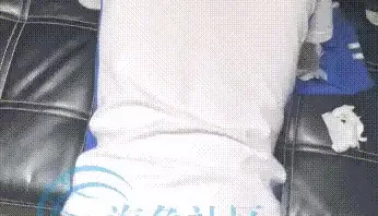[转载搬运] ✅爆操校服萝莉，演绎父女乱伦，淫语挑逗，刺激高潮 [1+640M][磁力链接]