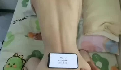 全射在白皙美女的背上0991 [02:30]