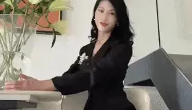 [转载搬运] 【抖音25W粉丝】【魔都女人俗称魔女】福利视频流出 [6v+100m][百度盘]