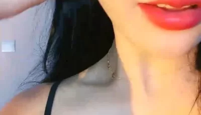 [转载搬运] 絲襪露臉極品好身材性感尤物激情大秀直播，淫聲蕩語互... [2+2647MB][磁力链接]