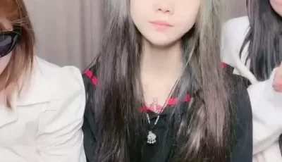 [转载搬运] 妹妹超会玩，张开双腿轮流插，爽的低低呻吟，很是享受 [1+982m][百度盘]