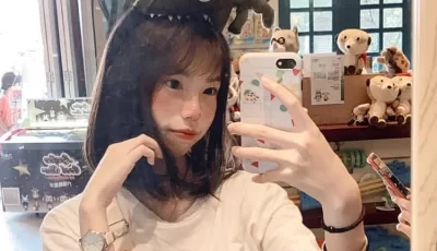 [转载搬运] 蜂腰翘臀卡哇伊小姐姐被校男友强拍啪啪啪过程视图流出 [v9p19+1.04g][磁力链接]